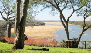 a setting as spectacular as any theatre stage-set!....