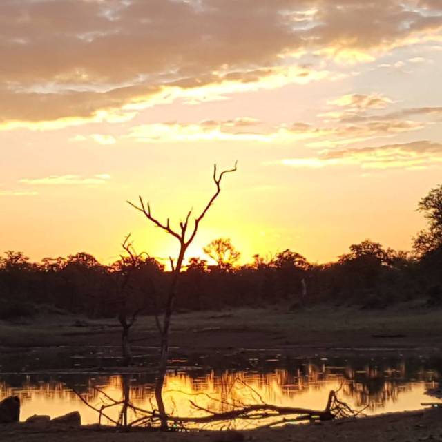 Senuko Dam at sunset